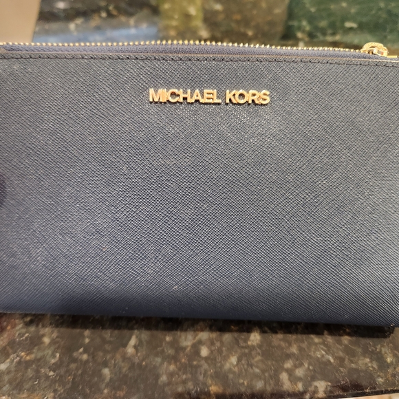 Michael Kors Navy Wallet - Picture 2 of 4